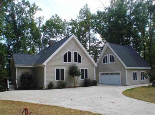 707 Live Oak Court