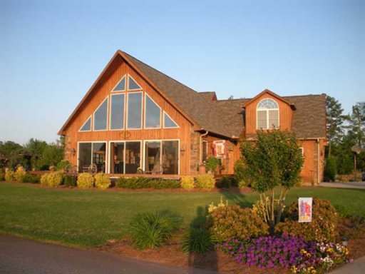 212 Crestridge Drive