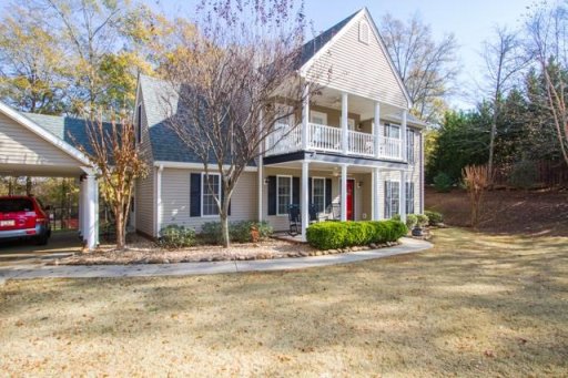 102 Crosscreek Drive