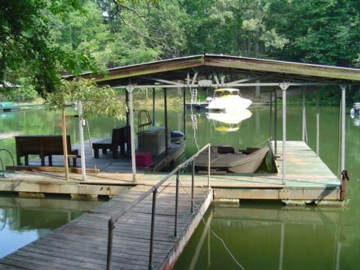 1044 White Pine Lane