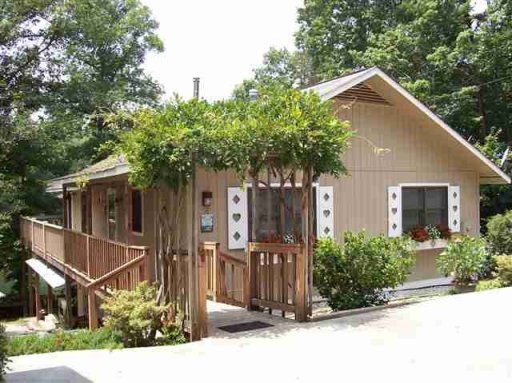 639 North Lake Drive