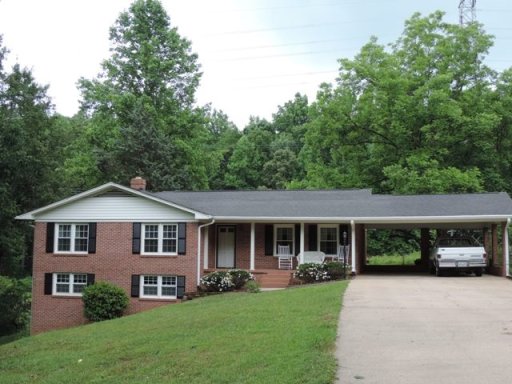 206 Maple Avenue