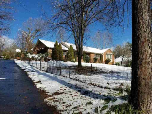 127 Lakewood Drive