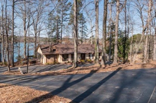 300 Lakeside Drive