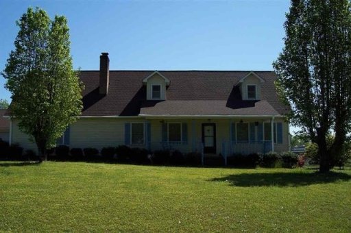 100 Twin Oaks Court