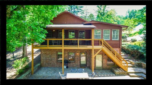 210 Shoreline Drive