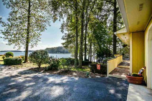 310 Lakeside Drive