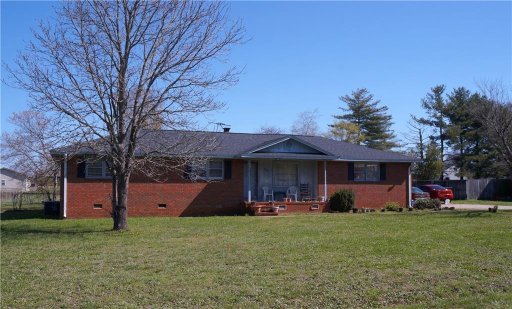 204 Greenmeadow Circle