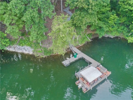 152 Lakehill Drive