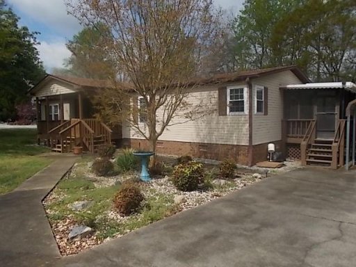 23036 Mcdonald Pointe Seneca