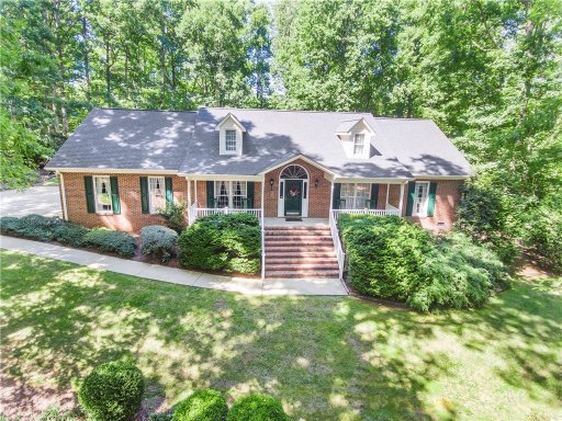 202 Oak Hollow
