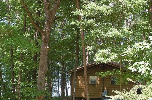488 Lakeside Trail