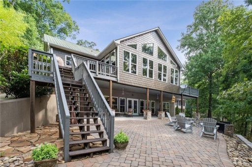 304 E Watersedge Drive