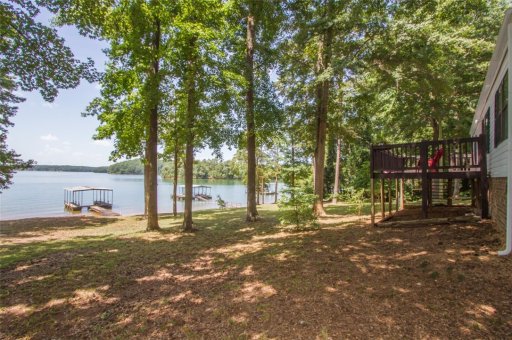 1214 Tugaloo Heights Circle