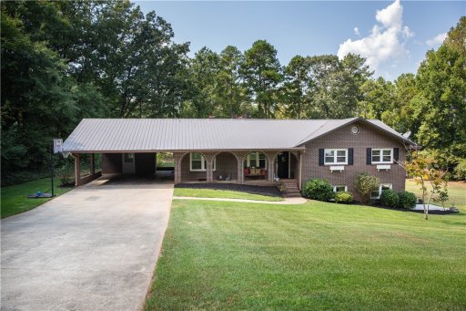 104 Hillcrest Court