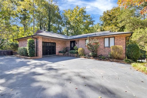 318 Shorecrest Drive