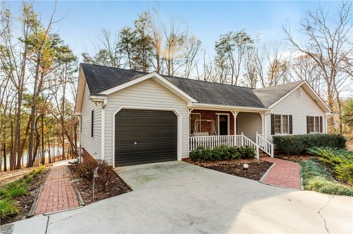 1221 Round About Trail