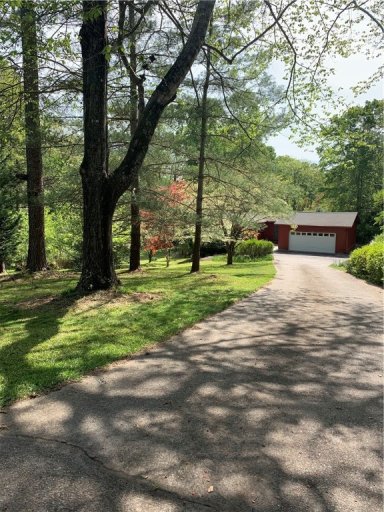 1627 Six Mile Highway