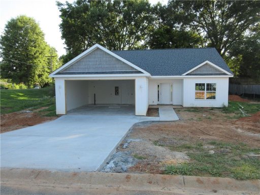 101 Ashwood Lane