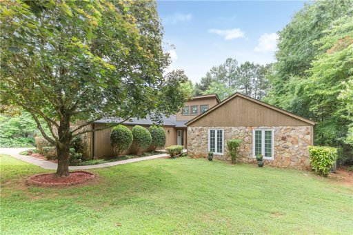 203 Mockingbird Circle