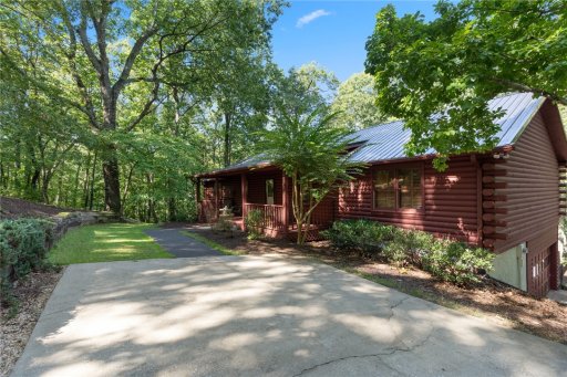 221 Inlet Pointe Drive