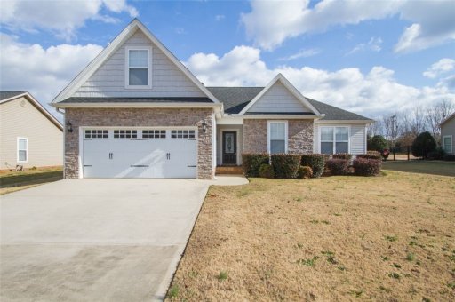 1002 Drakes Crossing