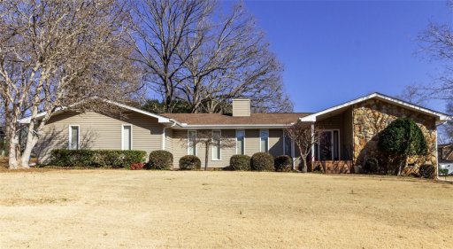 205 Warrington Drive