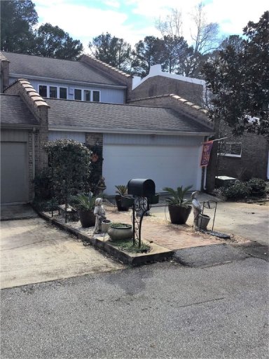 220 Holiday East Lane