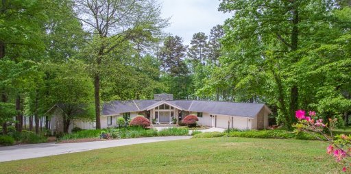 320 Stephen King Drive