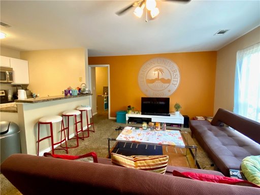 155 Anderson Highway 820