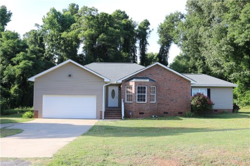 211 Boxwood Lane