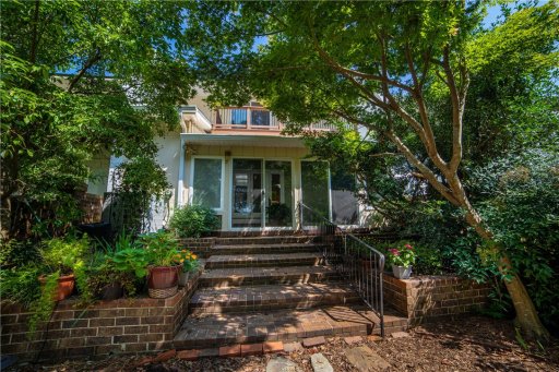 216 Holiday East Drive