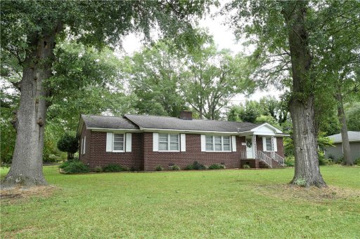 402 Forest Lane