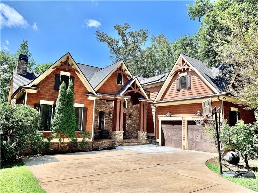 166 Bay Drive