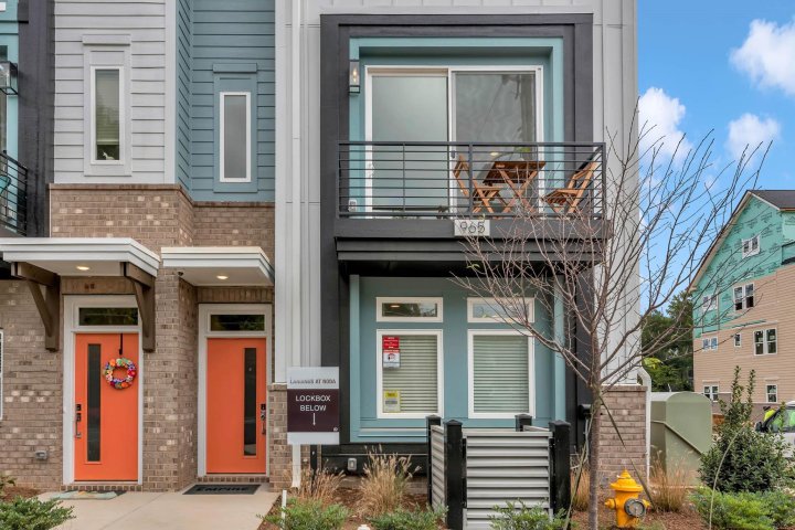 965 E 36th Street LNO0104 sold home in Landings at NoDa, Charlotte, NC