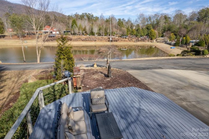 157 Cornell Circle sold home in Apple Valley Farms, Lake Lure, NC