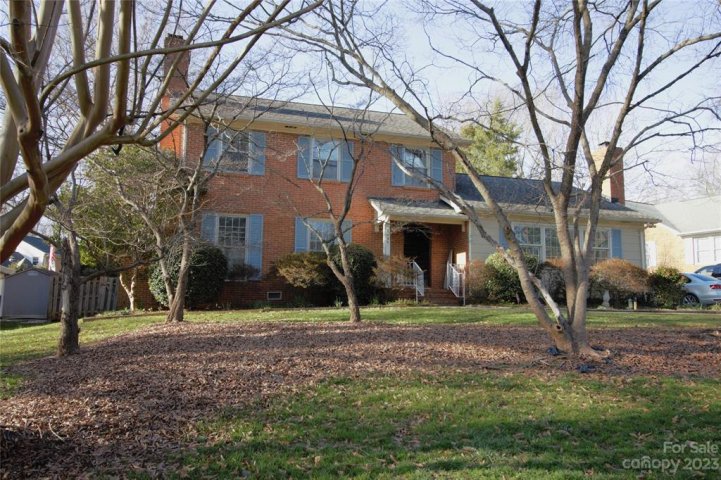 6108 Old Providence Road sold home in Providence Woods, Charlotte, NC