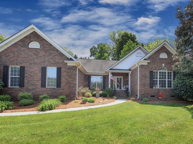 232 Castles Gate Drive sold home in Morrison Cove, Mooresville, NC