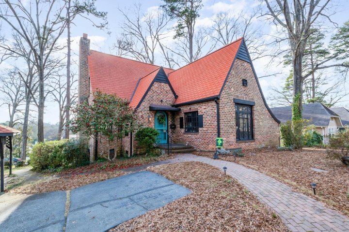 203 Forest Hill Lane sold home in Forest Hills, Gastonia, NC