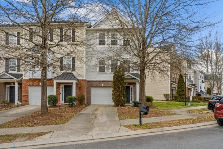 9653 Walkers Glen Drive sold home in Walkers Glen, Concord, NC