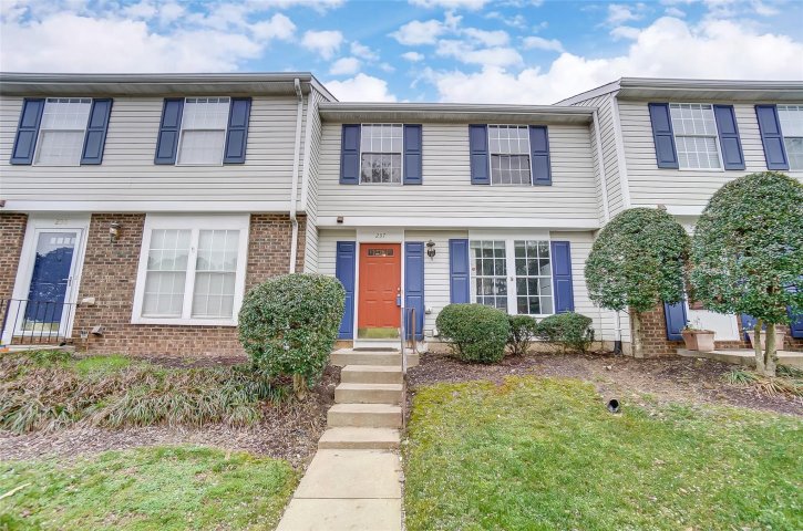 237 Water Oak Drive sold home in Park Lake, Pineville, NC