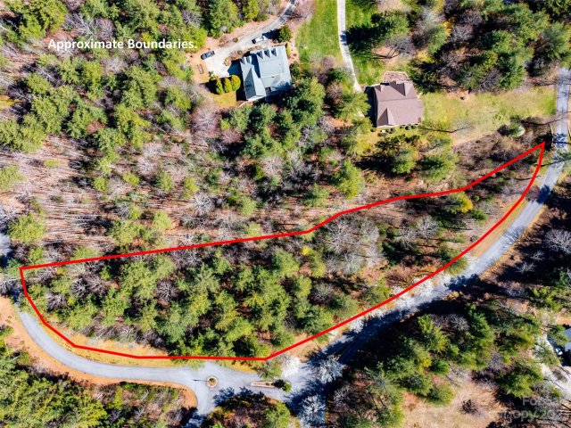 97 Daylily Drive sold home in Rebeccas Pond, Hendersonville, NC