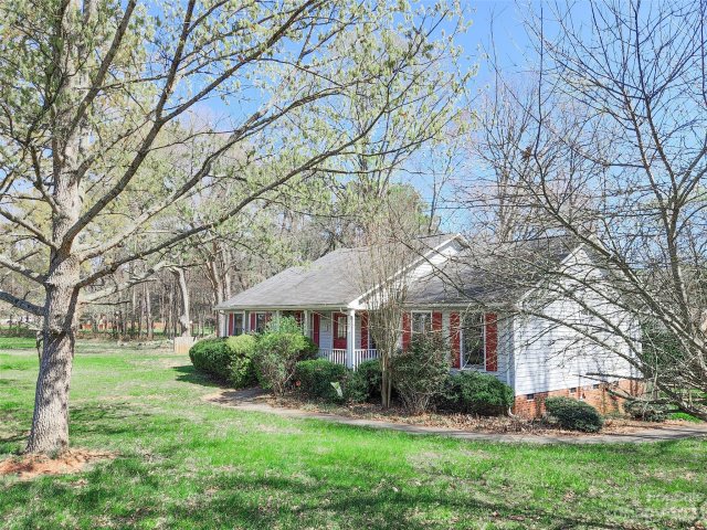 13626 Glencreek Lane sold home in Glenwyck, Huntersville, NC