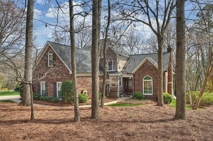 111 Wynswept Drive sold home in North Shore, Mooresville, NC