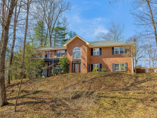 209 Camellia Way sold home in Timber Creek, Hendersonville, NC