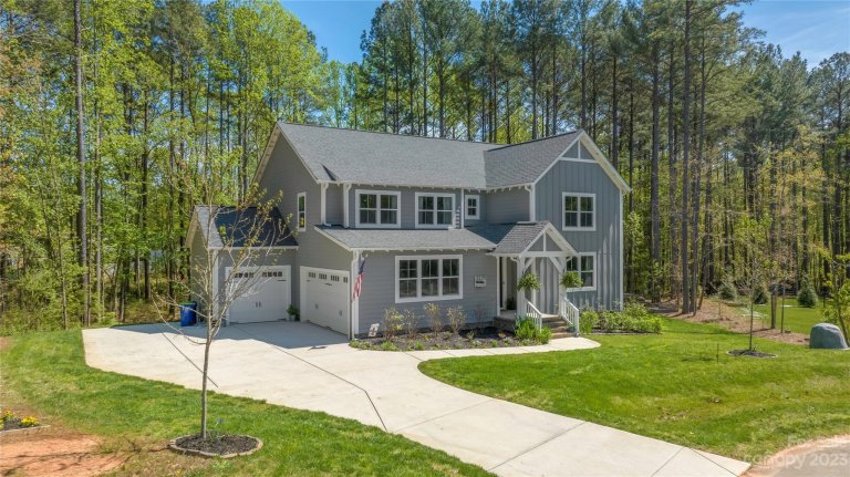 3239 Cape Fox Court sold home in Fox Chase, Denver, NC