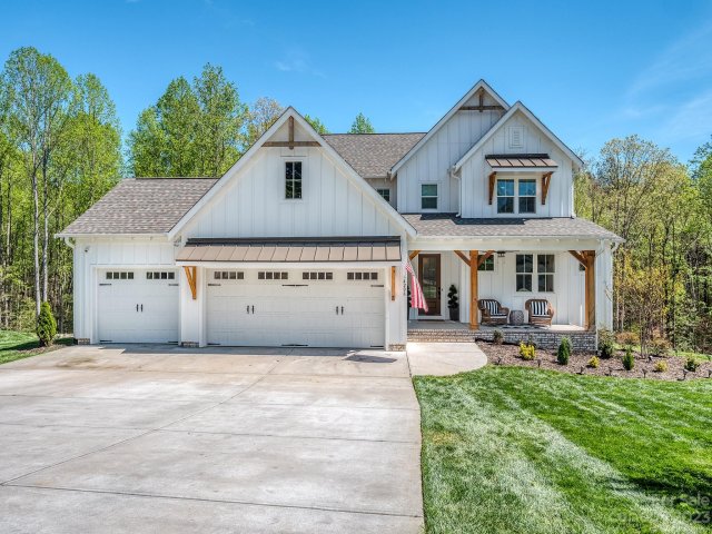 4206 Island Fox Lane sold home in Fox Chase, Denver, NC