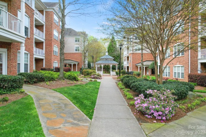3264 Margellina Drive sold home in Southpark Corners, Charlotte, NC