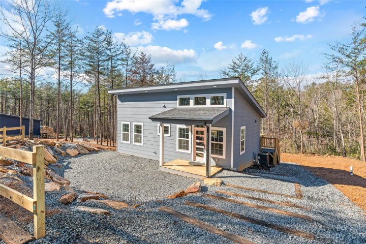 271 Hawk Hollow Drive sold home in Indian Head Acres, Lake Lure, NC