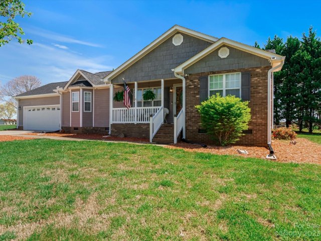 107 Foy Lane sold home in North Crossing, Statesville, NC